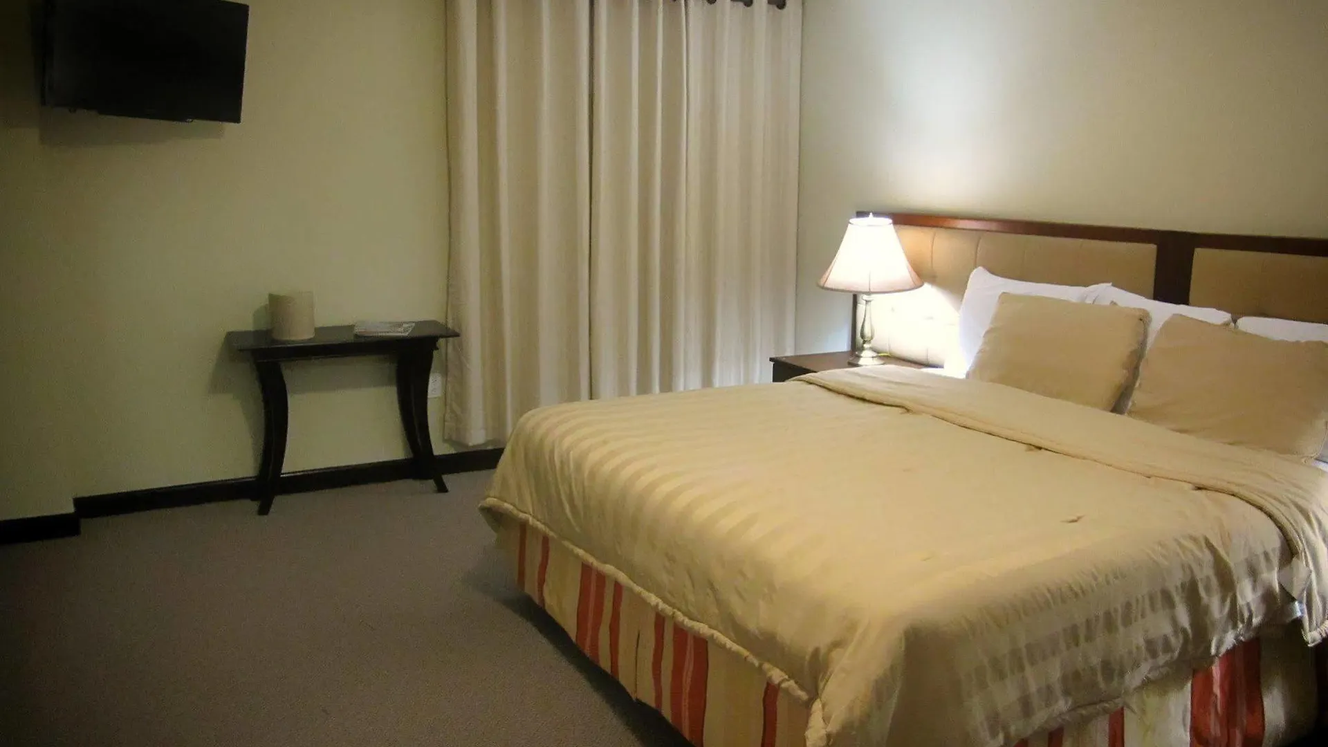 S.J. Suites Hotel San Juan