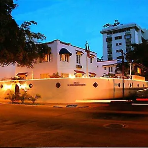 Hotell At Wind Chimes Boutique
